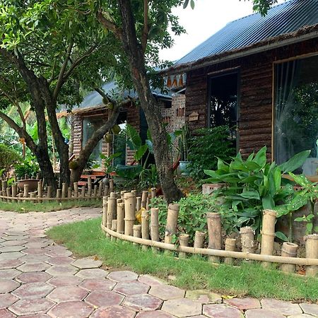 Peaceful Refuge Homestay ニンビン エクステリア 写真